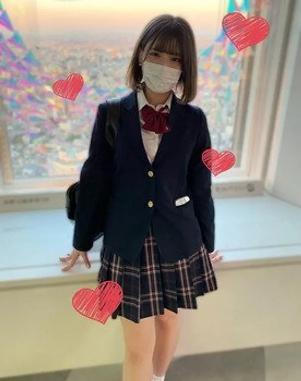 朝日 18岁 第1集 在夕阳中浮现悲伤的无垢美少女