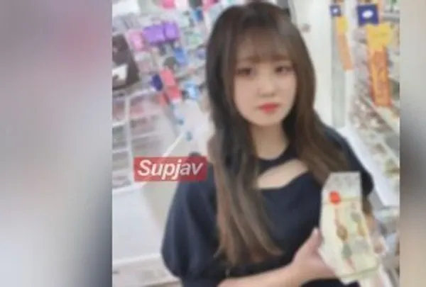 19岁美乳大学生 时代进步让女孩更开放