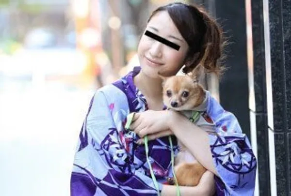 佐々木レイ 浴衣美女遛狗被搭讪 自然邂逅浪漫