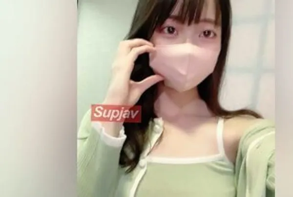 黑长直发清纯护士无码拍摄 无胸罩散步羞耻
