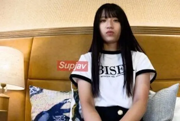 FC2PPV 3781397 ゆう 19岁女大学生全裸窥阴观察高潮中出