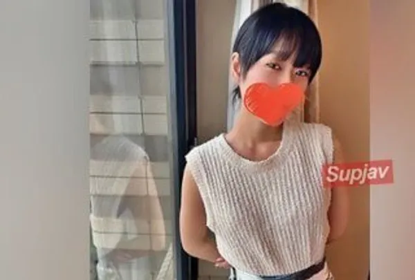 小学家庭科老师笑容甜美 色白美腿丝袜诱惑