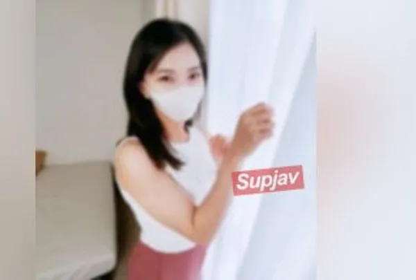 FC2PPV 3893435 无码素人 苗条美女初遇极粗尺寸