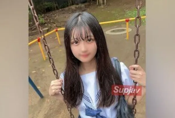 初拍露脸 扭曲爱中成长的顺从女高中生
