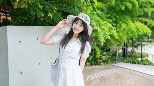 露脸电影画风19岁白皮肤女大学生纯白连衣裙生中出前篇第1集