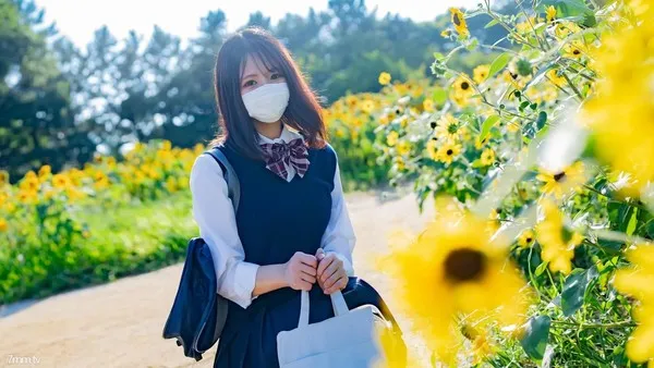 稚气未脱的白皙清秀Fcup美巨乳女大学生无套内射