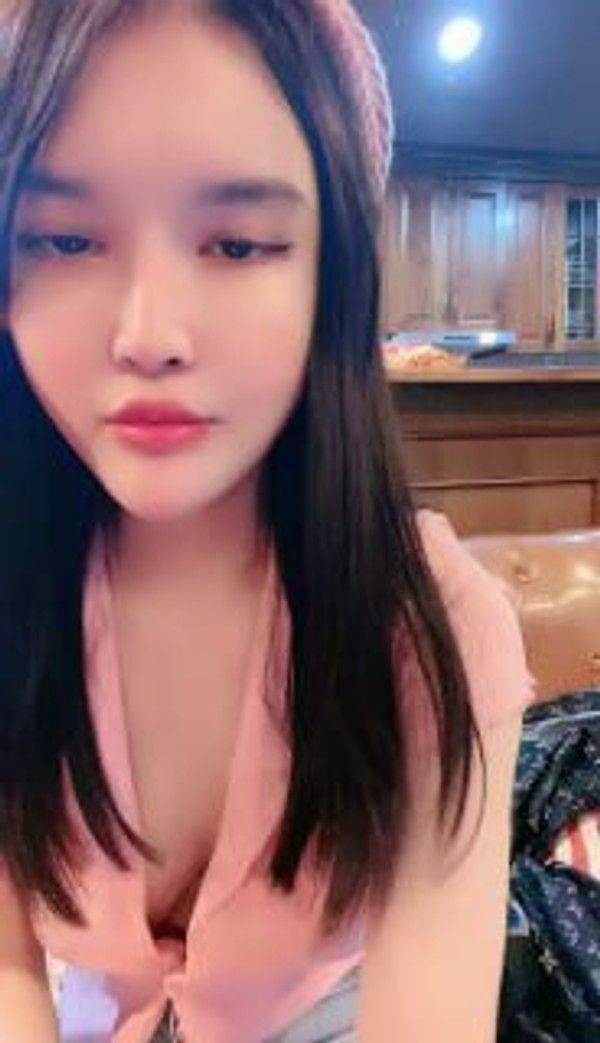 全程露脸激情大秀 坚挺奶子好诱人 粉嫩奶头超诱惑