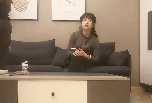 高价约00后小萝莉妹妹 娇羞可人已是做爱老手 激情啪啪淫水四溢