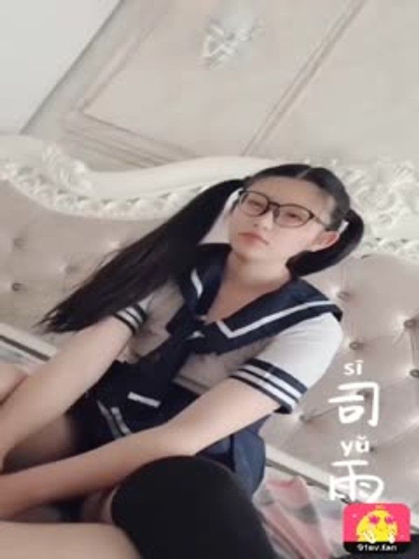 JK双马尾爆草颜射 素人青春水手服亲密互动