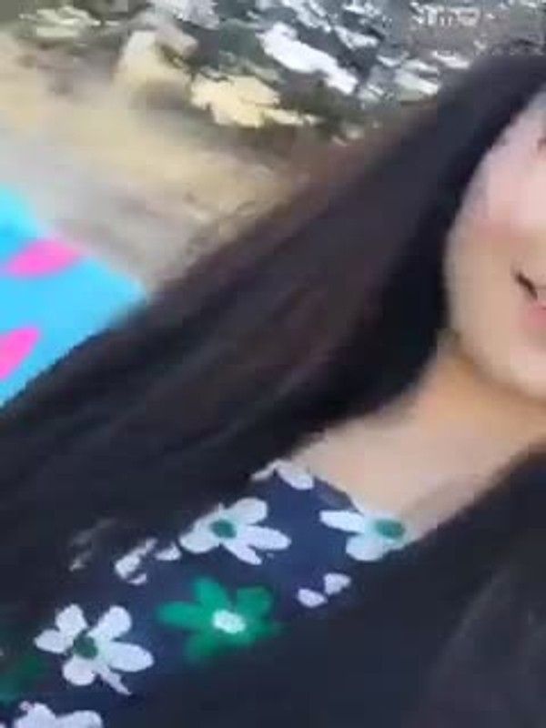 山西女网红野外露出与司机做爱直播互动