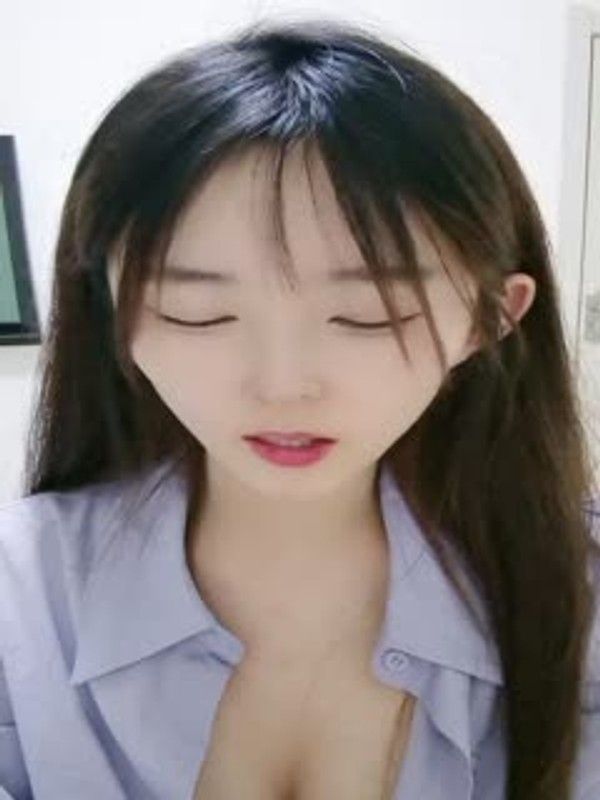 气质小虎牙美少女露脸跳蛋自慰 原生态鲍鱼特写