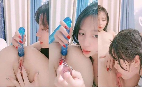 小小年纪玩的开 女同秀互舔骚逼 爸爸好痒啊 马桶上扣穴喷尿 第1集