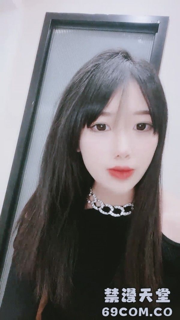 性感黑丝女神全程露脸裸舞