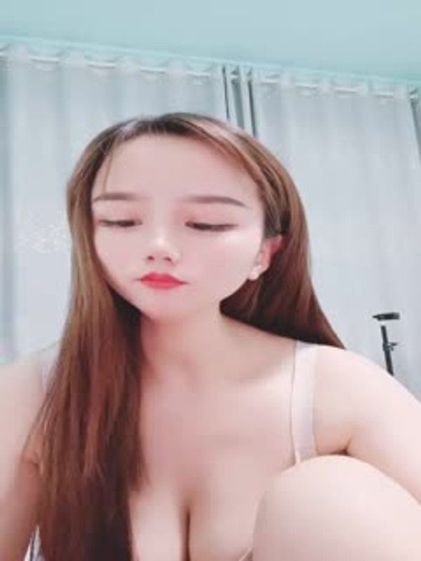 无名小可爱 素人直播裸聊真实互动