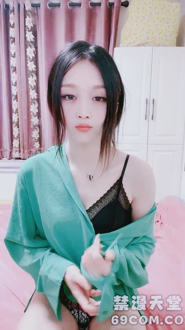 新人美女跳蛋自慰 奶子微垂叫声不断