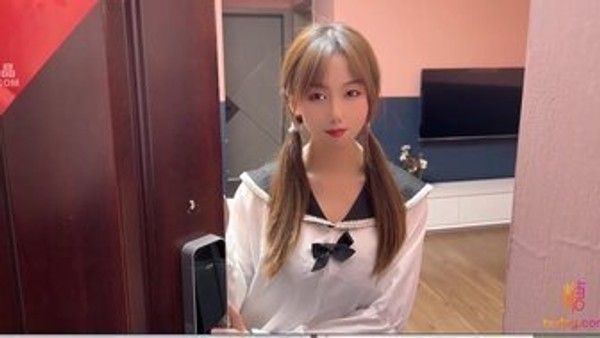 可爱学生老师要挟女学生强迫性交