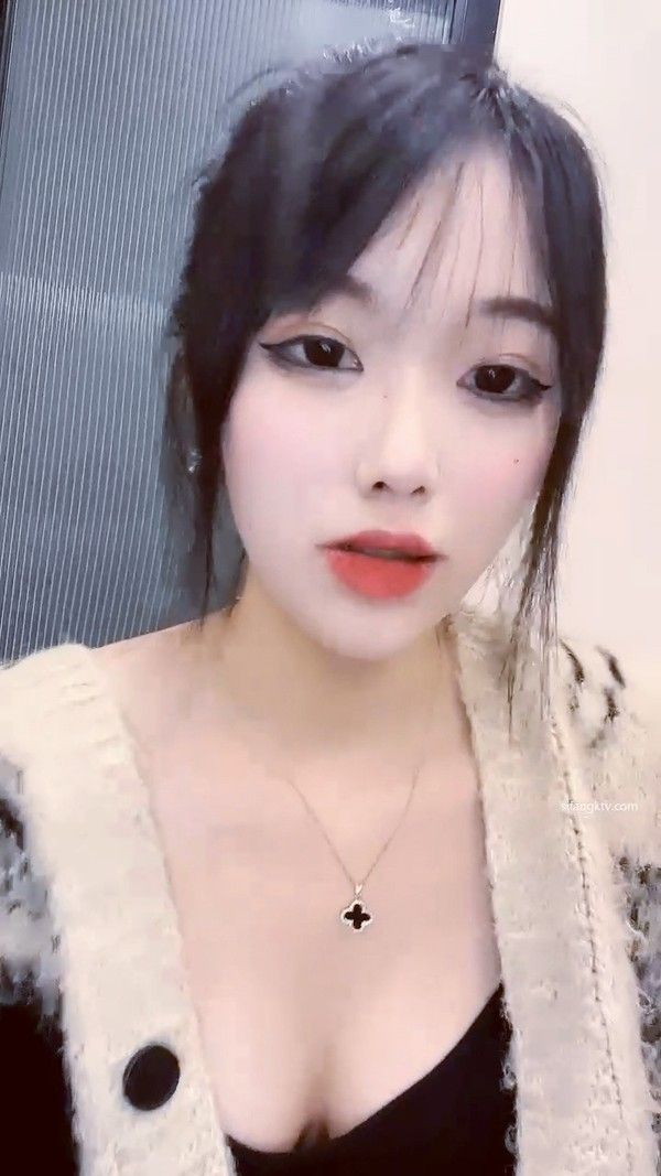 禁漫直播 楚妹模特身材全裸热舞骚弄舞姿极致诱惑