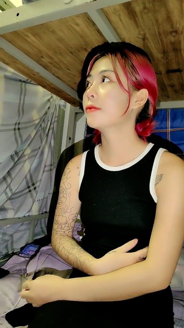 淫乱的女生宿舍 素人激情多人互动