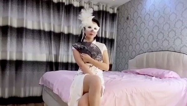 爱丝袜的vivian姐高颜值逆天长腿旗袍诱惑