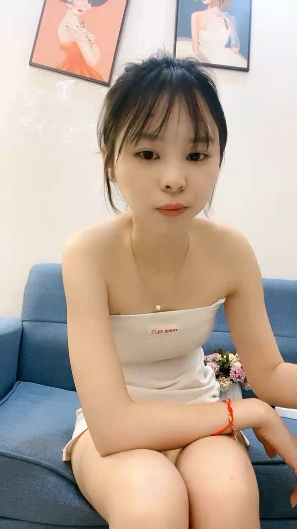9分颜值美女酒店激情 细腰美腿抱起猛插