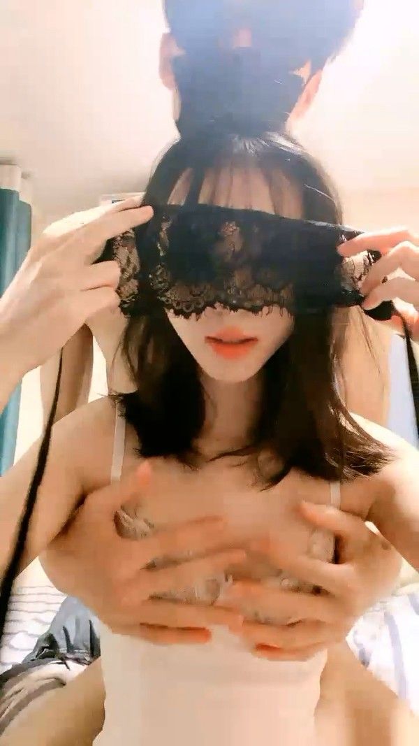 9分颜值美女居家亲密 细腰翘臀求操