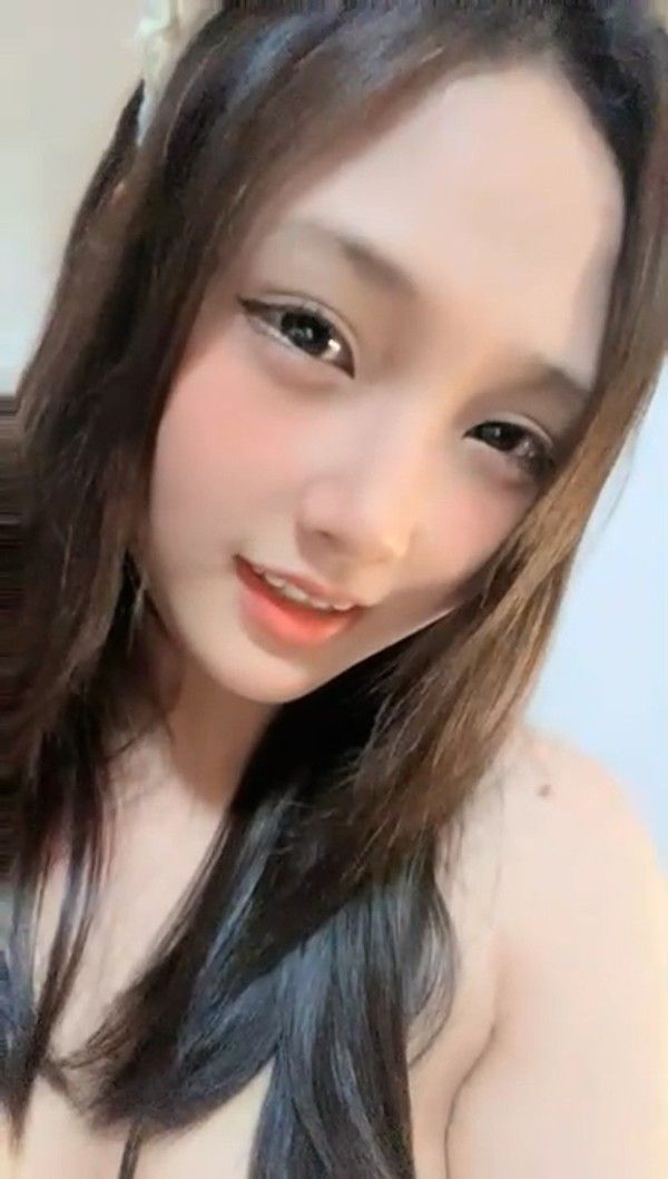 清纯美少女甜嫩妹妹 彩虹假屌骑乘位