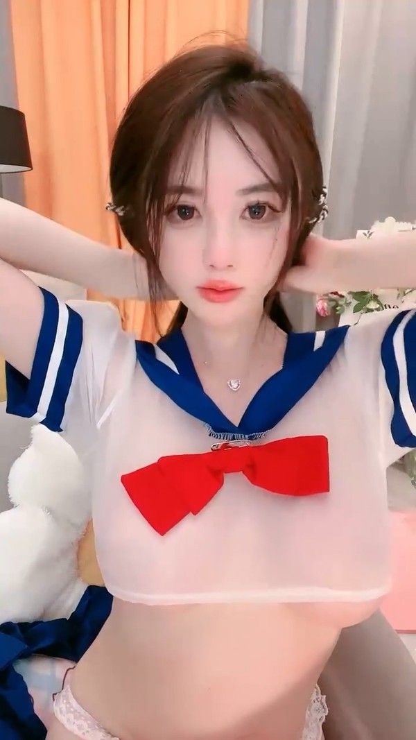 极品尤物网红女神情趣装爆乳美腿