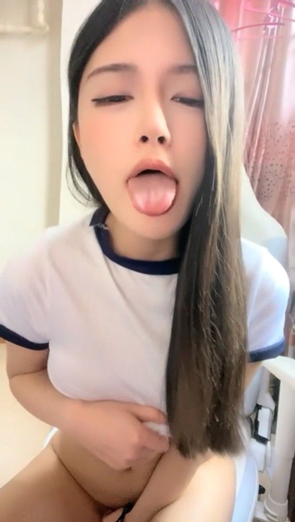 极品尤物网红女神 近期下海 9分颜值豪乳诱惑