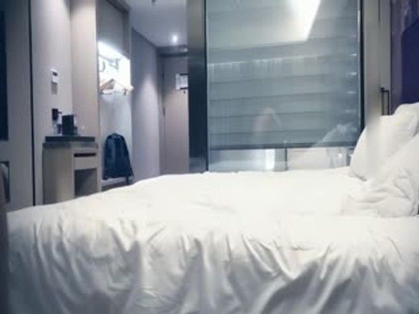 极品眼镜妹返场 禁忌激情无套直入
