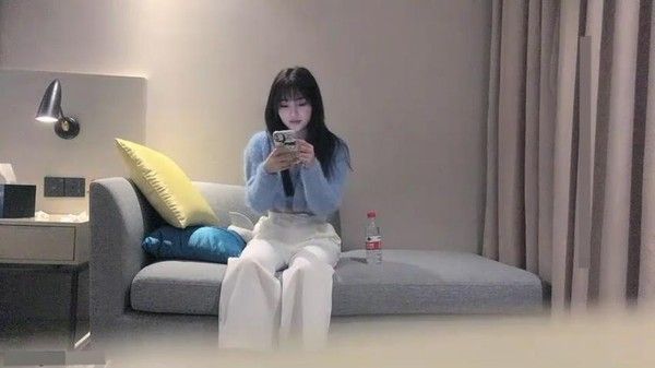 第一场高颜值小嫩妹 素人酒店初体验