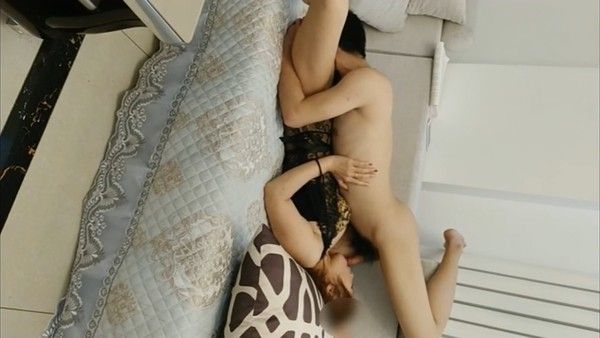 母子乱伦 禁忌沙发后入