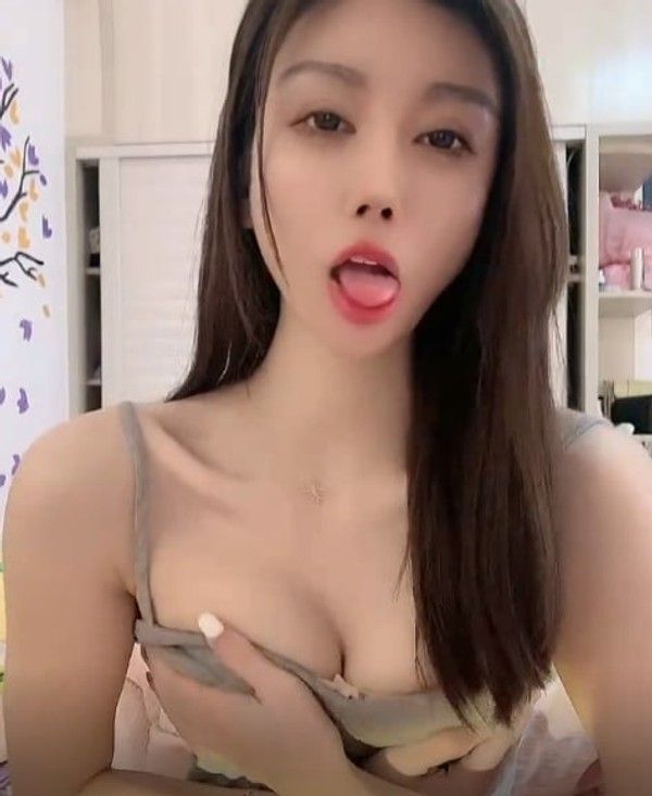 美乳御姐PUA男友 成功调教让其接受绿帽 新晋绿帽奴三人行性爱游戏