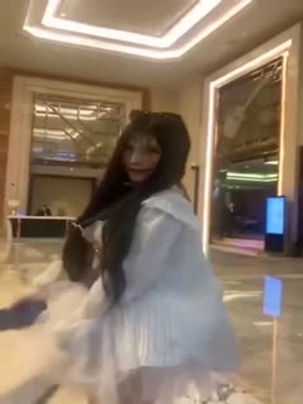 UEL-065 600分女孩群P不雅视频流出