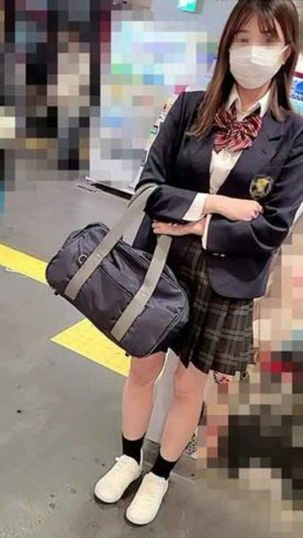 FC2-2783458 县立定时制高中白肤巨乳美少女 支援拍摄私密视频
