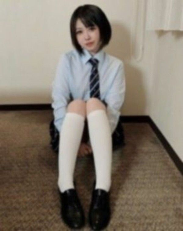 FC2 PPV-2917087 短发可爱女孩 湿内裤害羞实录