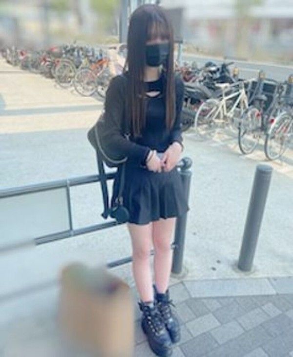 FC2 PPV-2971567 偶像级可爱少女首次私密影像