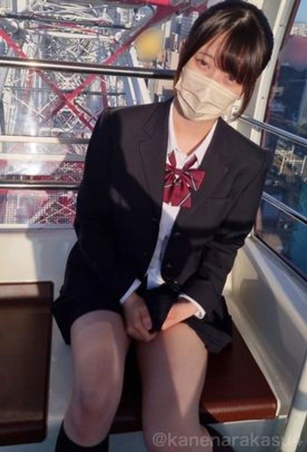 无断田舎に住む現高観覧車で露出ハメ発達した美乳を揺らしながら