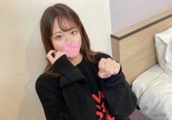 巷で話題の巨乳な看板娘に中出しでマーキングしておきました