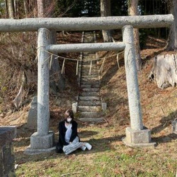 FC精品无码PPV 野外神社前大胆互动