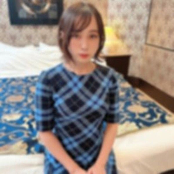 美人すぎるビールの売り子ちゃんスタイルもよく端正な顔立ちで
