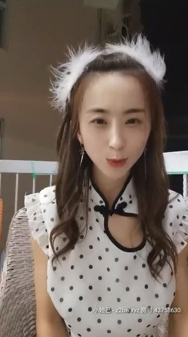 上线三小时必上榜 狂赚3万人民币 【SM大表姐】海南过年求偶遇 商店 餐厅 深夜清凉开档露出 豪放一姐挑战你的底线