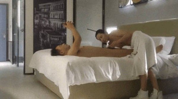 【男人榨汁机】主动勾引来第二炮，职业生涯最骚榜第一名，骚气冲天，不当小姐真是屈才了